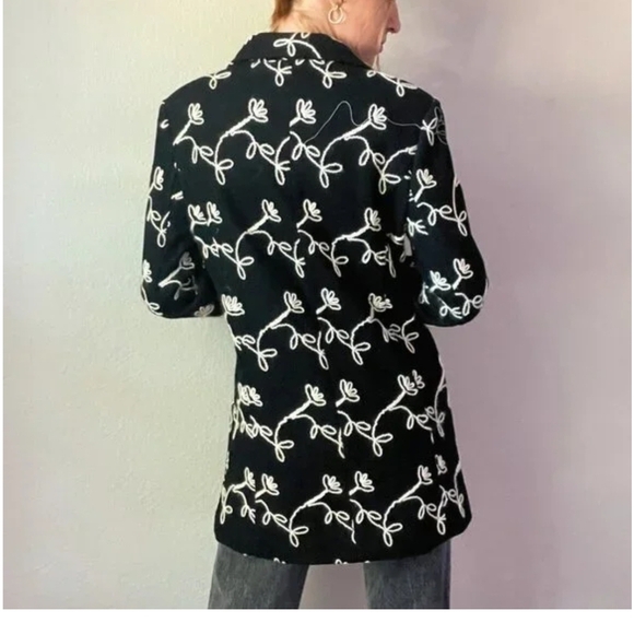 Focus By Shani Black and White Embroidered Wool Jacket - Picture 3 of 11
